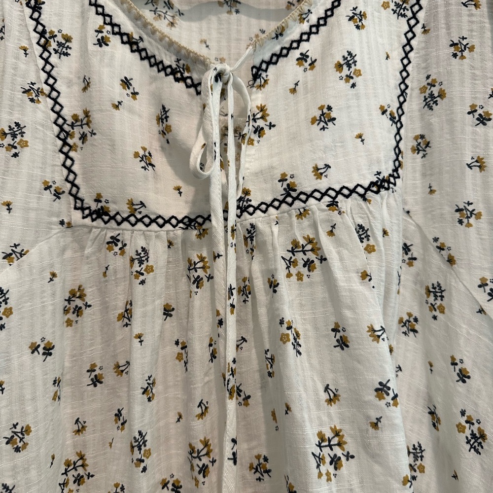 Easel White Blouse with Blue Floral Pattern - Picture 2 of 3